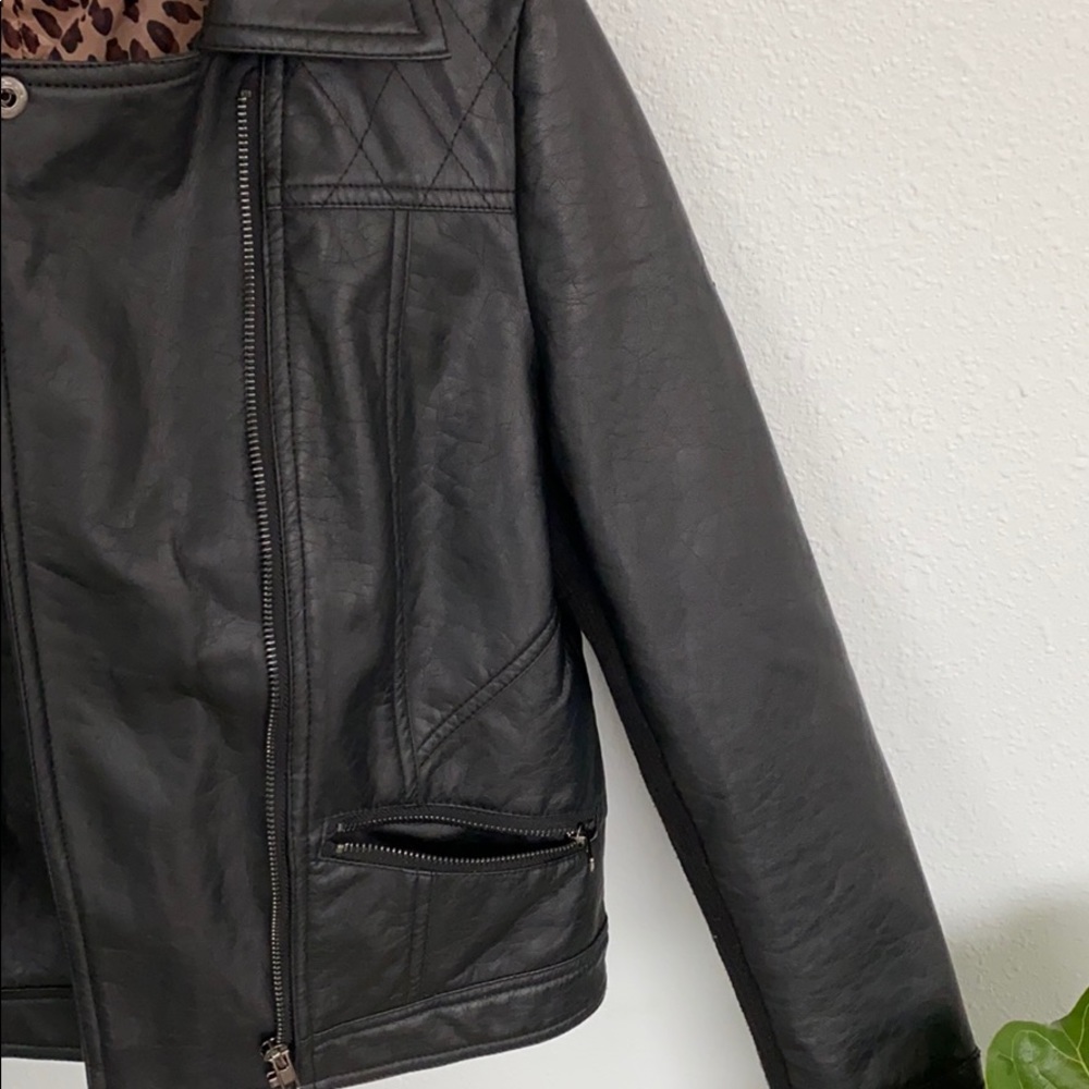 Leather Jacket - Picture 5 of 5